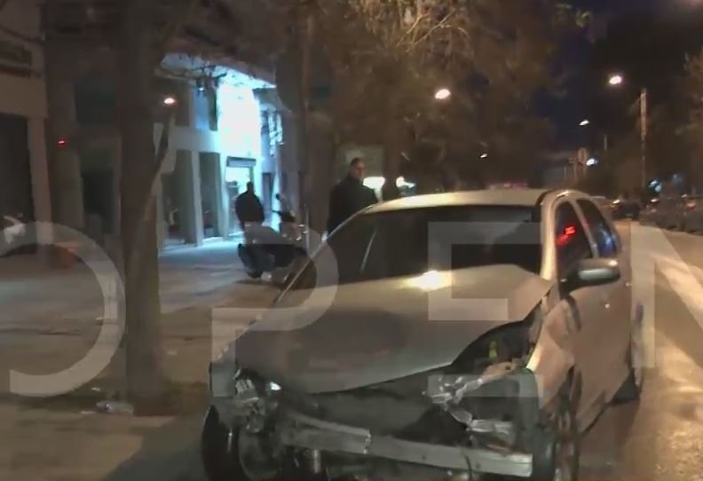 Θεσσαλονίκη: Οδηγός έπεσε πάνω σε…15 σταθμευμένα αυτοκίνητα και κατέληξε σε τζαμαρία  – Δείτε βίντεο