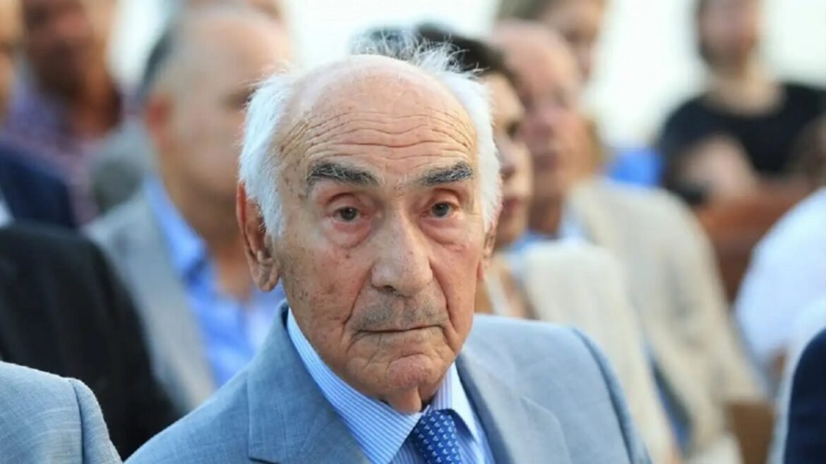 Αλέξανδρος Παπαδόγγονας: Πέθανε σε ηλικία 95 ετών ο πρώην υπουργός της ΝΔ και αντιναύαρχος του Πολεμικού