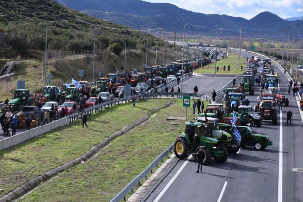 Αγρότες: Αντίστροφη μέτρηση για την κρίσιμη συνάντηση με τον Πρωθυπουργό στο Μαξίμου – Τα αιτήματα και οι