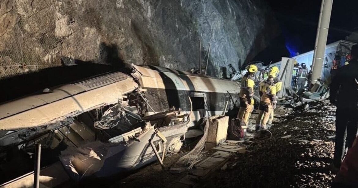 Σύγκρουση τρένων στην Ισπανία: Ανεβαίνει ο αριθμός των θυμάτων – Στους 40 οι νεκροί