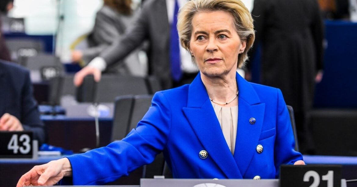 Ούρσουλα φον ντερ Λάιεν: Aδιαμφισβήτητος σεβασμός στην κυριαρχία της Γροιλανδίας