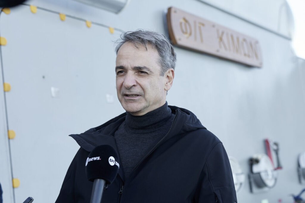 Η κακοκαιρία ανέβαλε το ταξίδι του Μητσοτάκη στο Νταβός