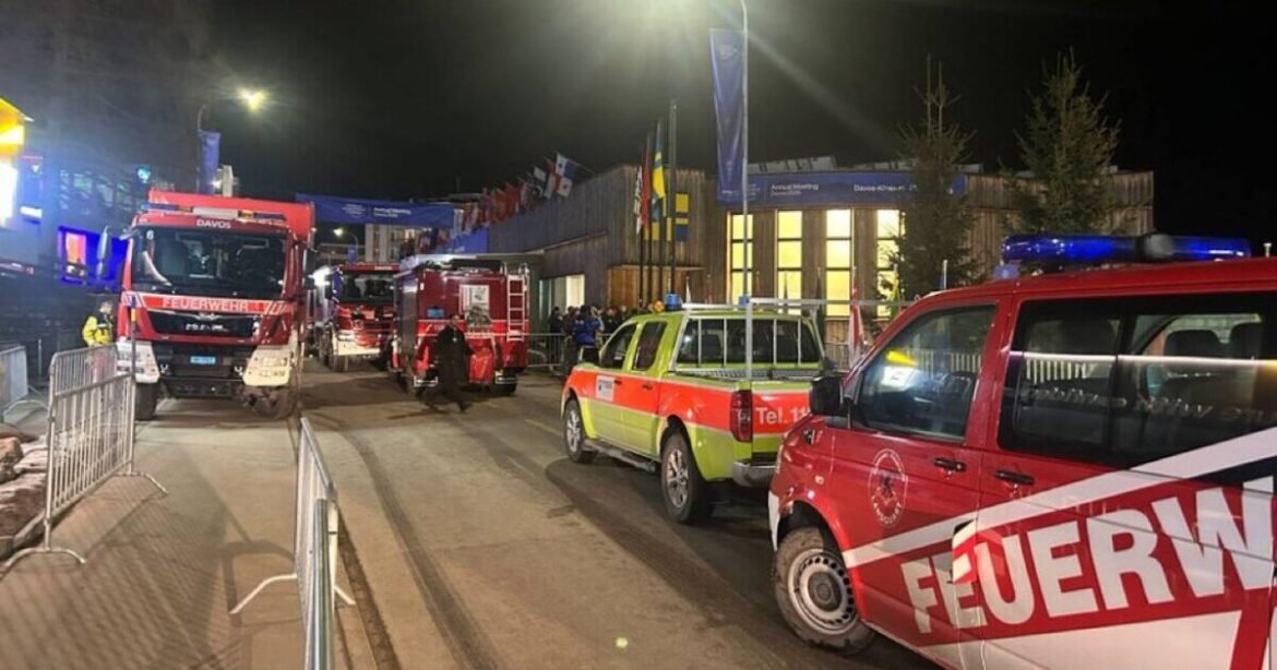 Συναγερμός στο Νταβός: Εκκενώνεται το συνεδριακό κέντρο – Αναφορές για ασυνήθιστη οσμή που προκαλεί βήχα