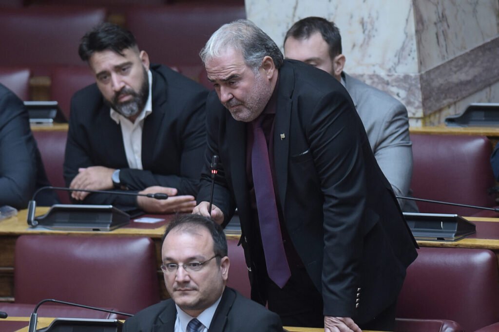 Θύελλα αντιδράσεων στη Βουλή για το «Κάν’ το όπως η χούντα» με τους αγρότες από τον βουλευτή Βαλτογιάννη