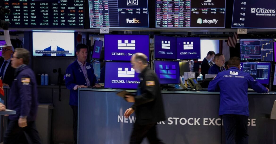 Το παιχνίδι του Τραμπ με τις αγορές μετά την υπαναχώρηση για τους δασμούς και τη Γροιλανδία