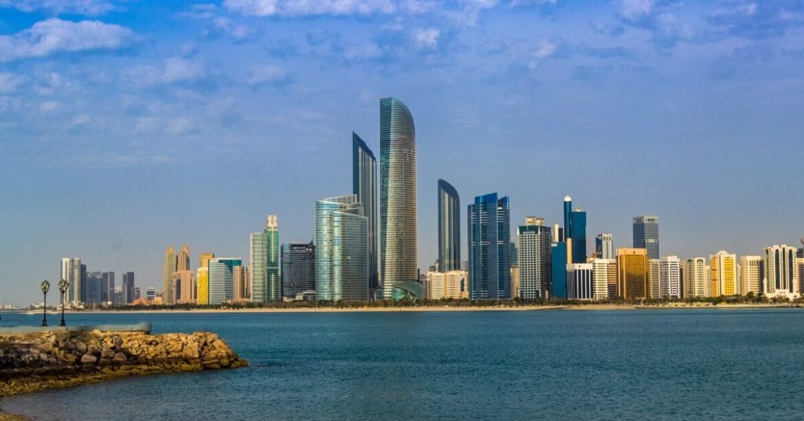 Κρίσιμη τριμερής Ρωσίας, Ουκρανίας, ΗΠΑ στο Άμπου Ντάμπι: Τα «καυτά» θέματα και οι παράλληλες συναντήσεις