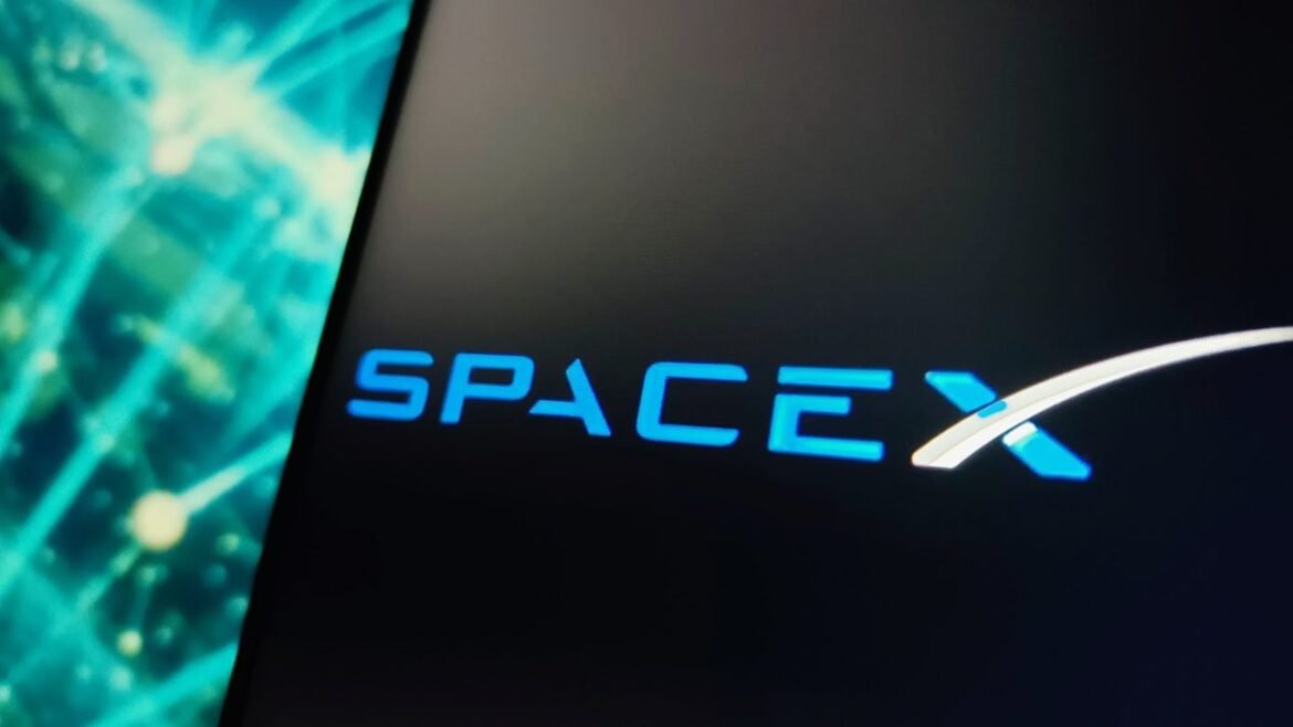 Elon Musk vs Jeff Bezos: Η μάχη για το Terabit internet από το διάστημα