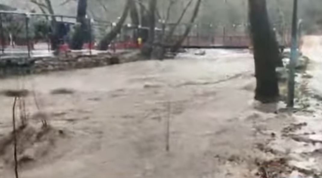 Κακοκαιρία-Σέρρες: Σε κατάσταση έκτακτης ανάγκης περιοχές του δήμου Σιντικής – Απεγκλωβίστηκε ζευγάρι κτηνοτρόφων