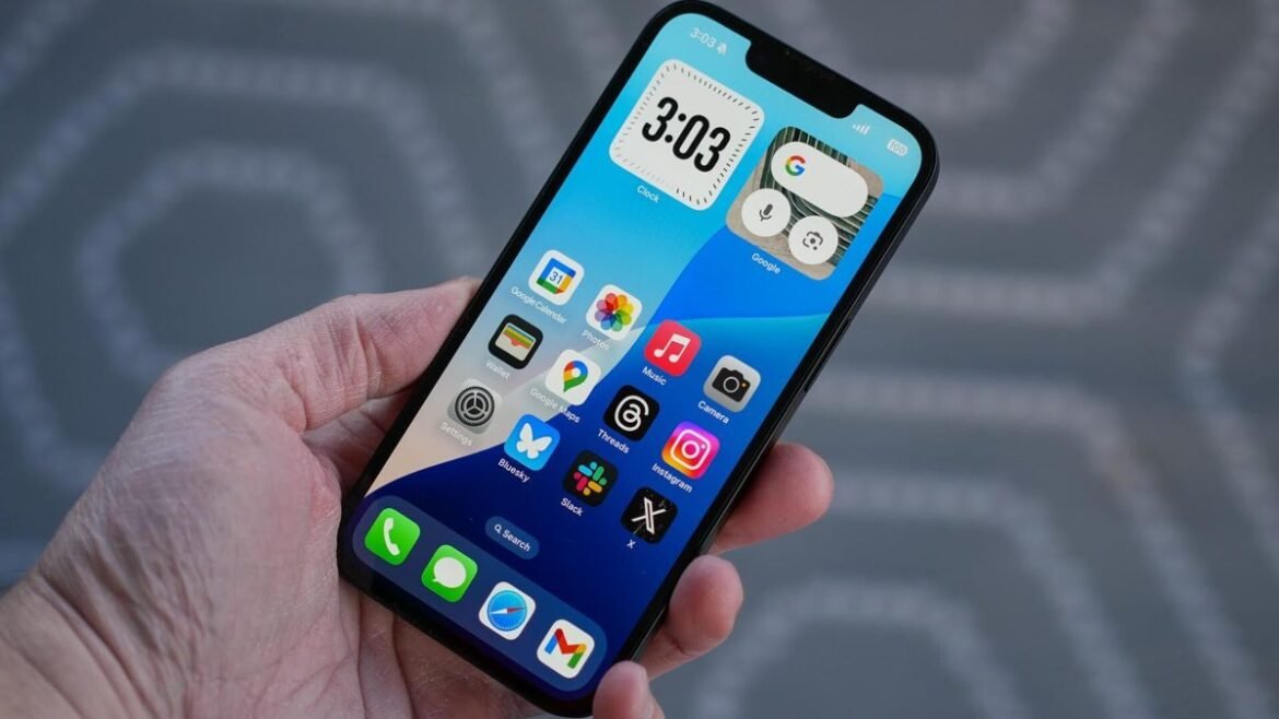 iOS 26.3: Η νέα λειτουργία απορρήτου που «κρύβει» την τοποθεσία σας από τους παρόχους