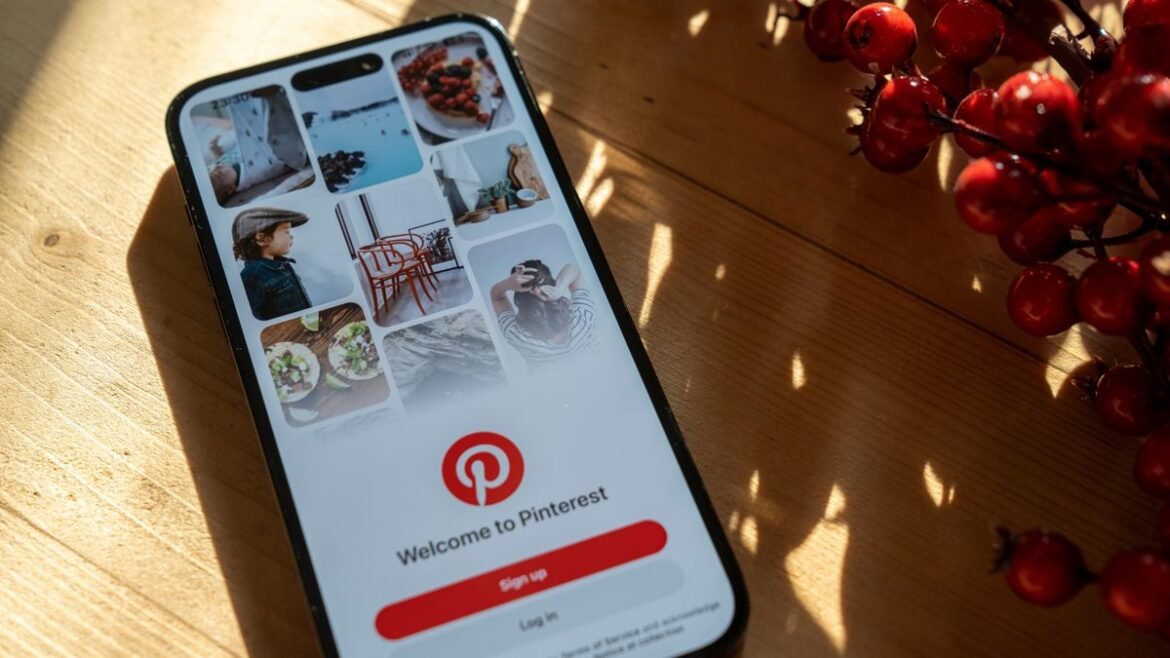 Pinterest: Απολύει το 15% του προσωπικού του για να επενδύσει στην ΑΙ