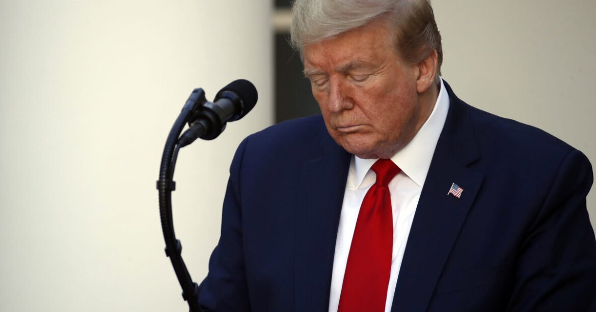 «Δεν κοιμάμαι, απλά βαριέμαι» – Ο Ντόναλντ Τραμπ για τα κλειστά μάτια στα υπουργικά συμβούλια