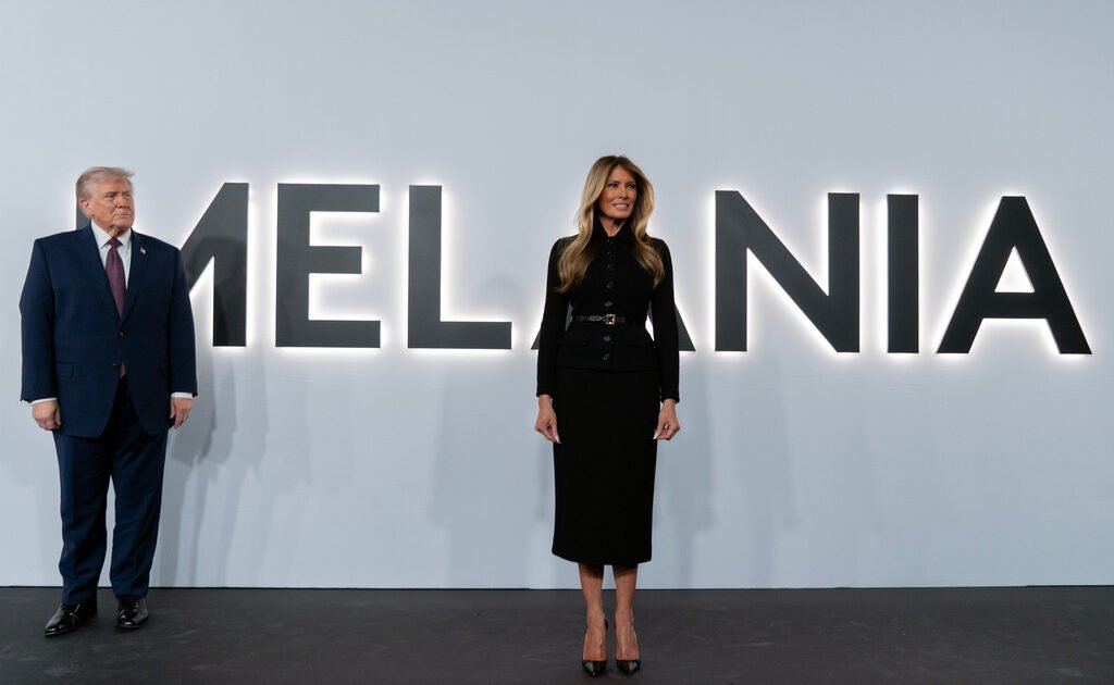 Ο Τραμπ έδωσε το… Όσκαρ στη «Μελάνια»: Το εντυπωσιακό event, το μαύρο Dolce & Gabbana, οι παρουσίες και η απουσία