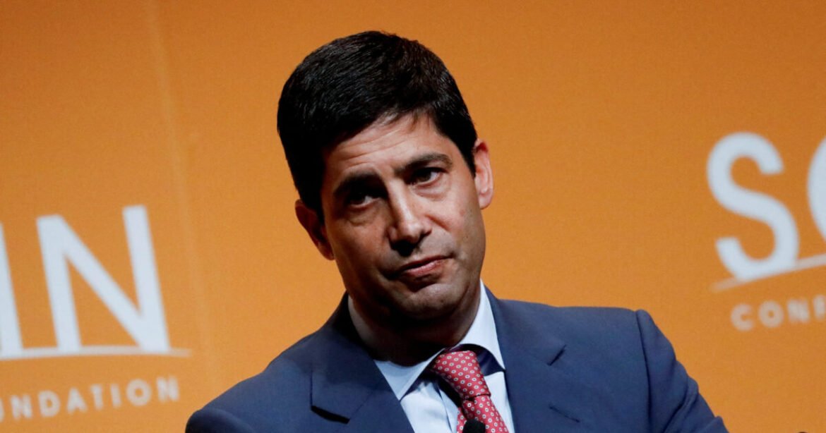 Κέβιν Γουόρς: Ο εκλεκτός του Τραμπ για την ηγεσία της Fed