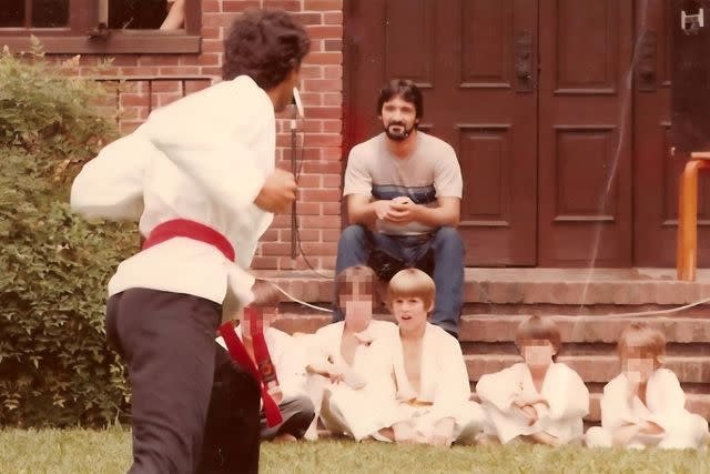 Η δολοφονία σε ζωντανή μετάδοση που σόκαρε τις ΗΠΑ – Πατέρας σκότωσε τον κακοποιητή του γιου του