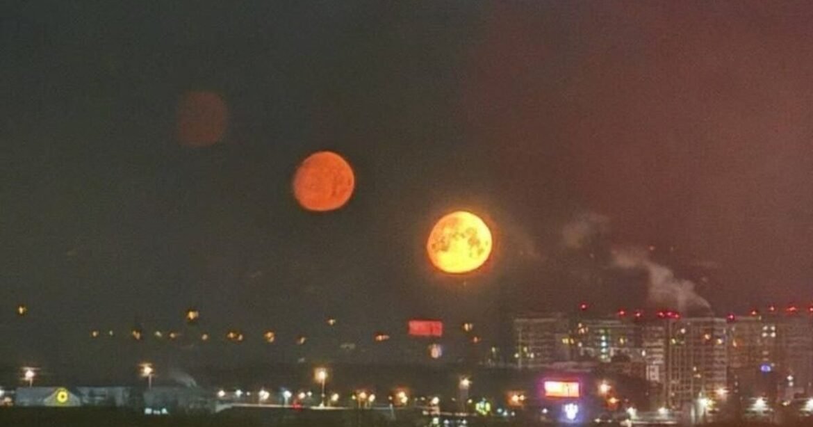 «Τρία φεγγάρια» εμφανίστηκαν στον ουρανό της Μόσχας – Το σπάνιο φαινόμενο