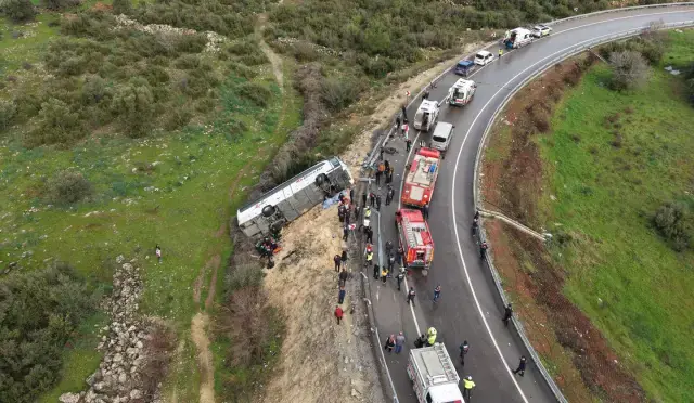 Φρικτό τροχαίο στην Τουρκία με 9 νεκρούς: Λεωφορείο από τη Ραιδεστό ανατράπηκε σε αυτοκινητόδρομο – Σκληρές εικόνες και βίντεο