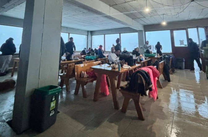 Δράμα: Ολοκληρώθηκε ο απεγκλωβισμός δεκάδων επισκεπτών στο χιονοδρομικό κέντρο Φαλακρού