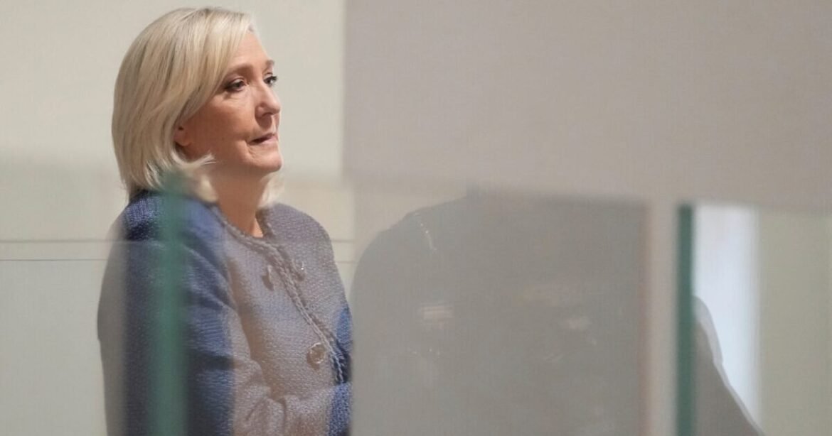 Εισαγγελική πρόταση-βόμβα για τη Λεπέν: Ζητείται πενταετής απαγόρευση άσκησης δημόσιου αξιώματος και κατ’ οίκον περιορισμός