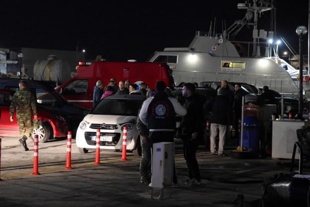 Τραγωδία στη Χίο: Αρνείται τα πάντα ο φερόμενος διακινητής, τον «καίνε» οι διασωθέντες μετανάστες – Τι