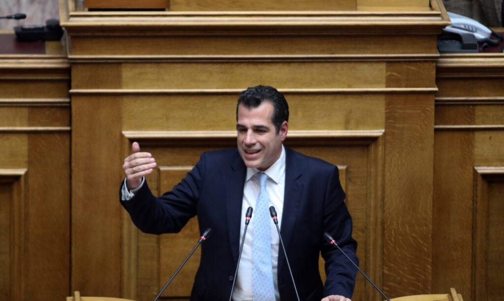 Πλεύρης για μεταναστευτικό: Φυλακή ή επιστροφή για όσους εισέρχονται παράνομα