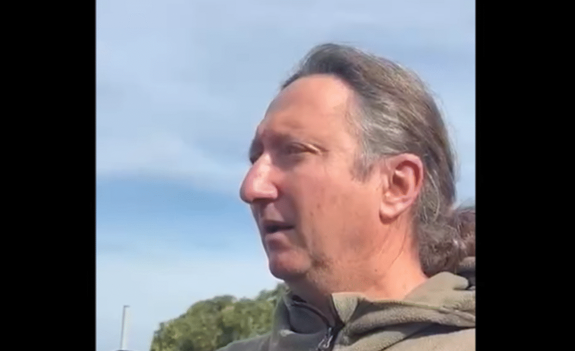 Χίος: «Δεν μπορώ να συνέλθω – Κακώς τα βάζουν με το Λιμενικό» λέει στο enikos.gr δύτης που επιχείρησε στο