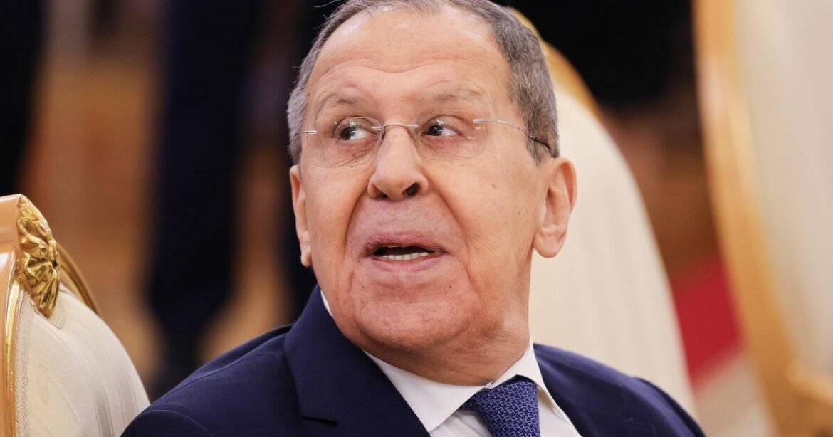 Ο Λαβρόφ «δίνει» Ευρωπαίους για «υπόγειες συναντήσεις» στη Ρωσία – «Τηλεφωνούν και ζητούν να μην τις ανακοινώνουμε»