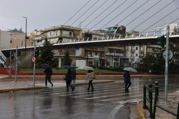 Καιρός: Νοτιάδες και αφρικανική σκόνη σήμερα – Η πρόγνωση για το Σαββατοκύριακο