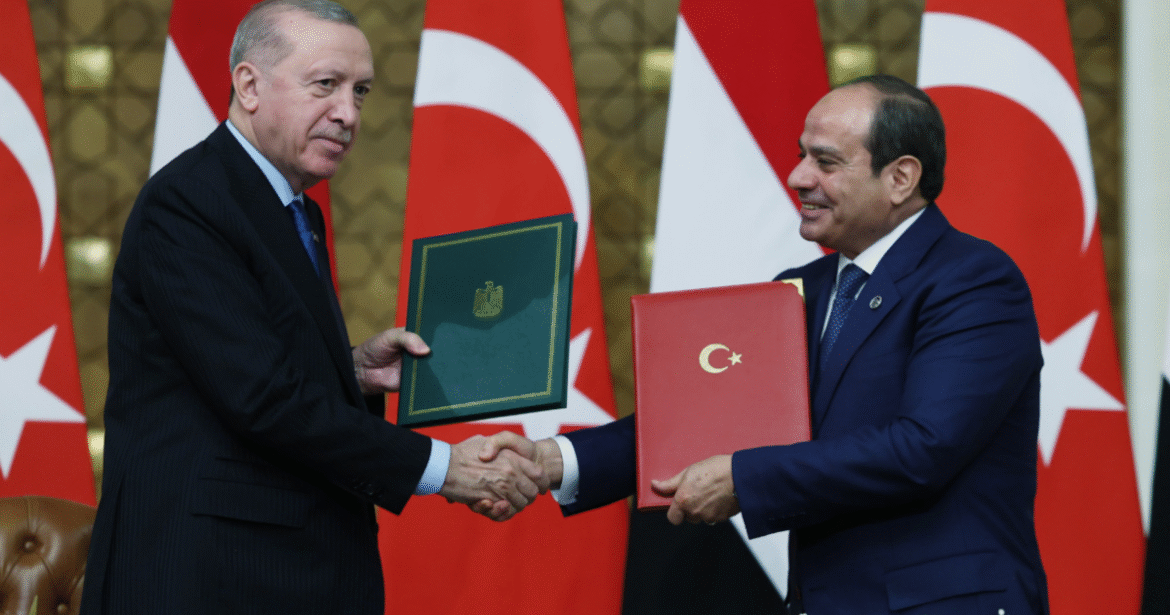 Η Αίγυπτος αγοράζει από την Τουρκία όπλα 350 εκατ. δολαρίων – Συμφωνία Ερντογάν με Σίσι