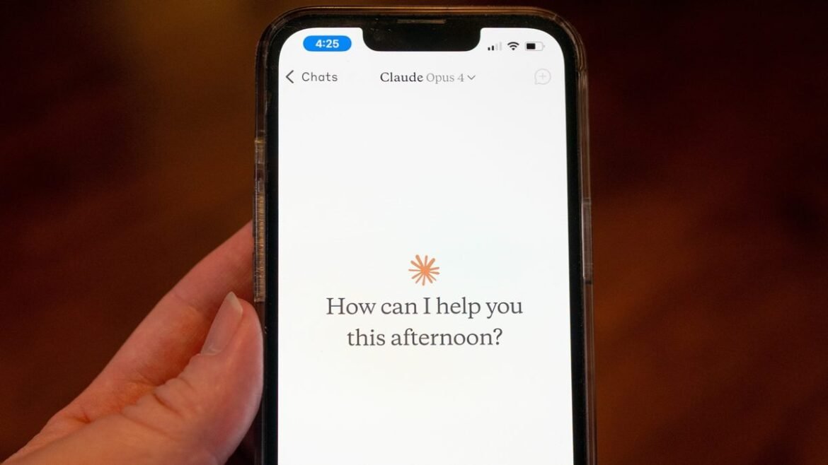 Η Anthropic υπόσχεται Claude χωρίς διαφημίσεις στο Super Bowl και ο Sam Altman «σηκώνει το γάντι»