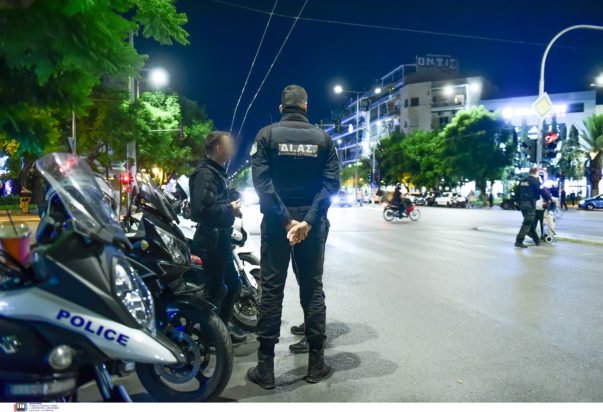 Καλλιθέα: Σε σοβαρή κατάσταση το κοριτσάκι που ανασύρθηκε από σιντριβάνι – Το επανέφεραν οι γιατροί στο