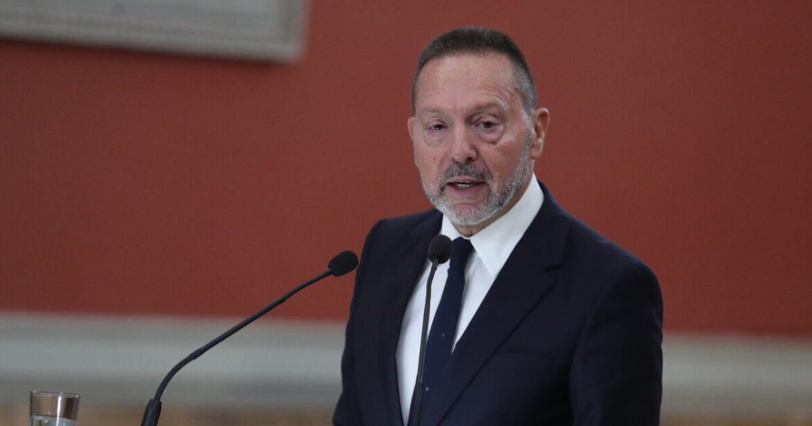 Στουρνάρας: Η ελληνική οικονομία πάει καλά, προϋπόθεση για να συνεχίσει, είναι η πολιτική σταθερότητα