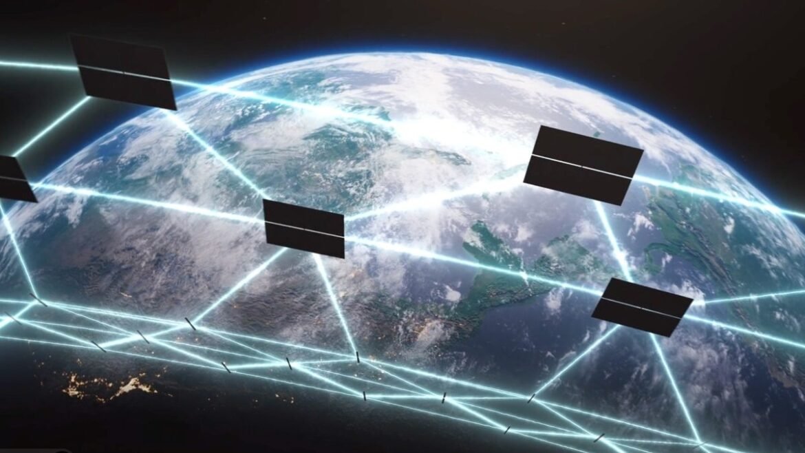 Διαστημικά data centers: Η Starcloud «προκαλεί» τη SpaceX με 88.000 δορυφόρους για AI σε τροχιά