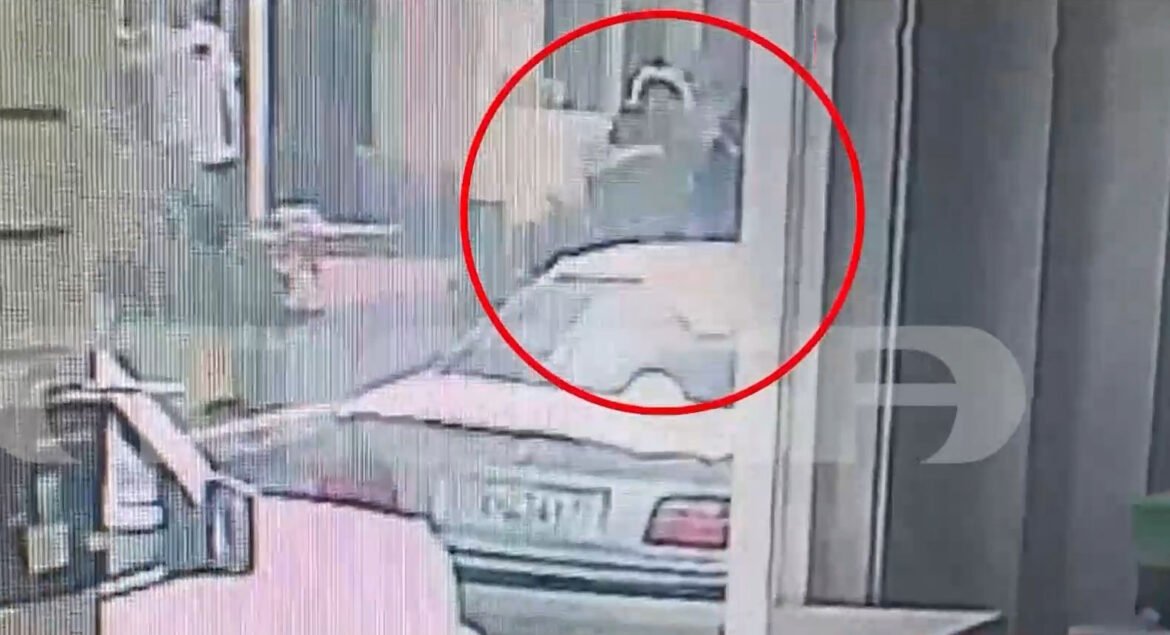 Πύλος: Βίντεο ντοκουμέντο απο την στιγμή του ξυλοδαρμού του κομμωτή για ένα… κούρεμα – «Αν είχε όπλο, θα