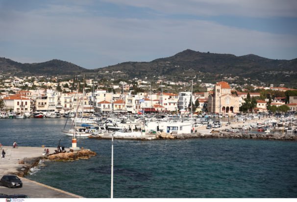 Σπανάκης: Προχωρούν οι εργασίες για τον αγωγό νερού στην Αίγινα – Πότε αναμένεται η αποκατάσταση της υδροδότησης στο νησί