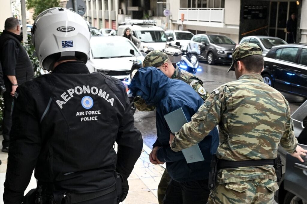 Αφαίρεση ιθαγένειας για τον σμήναρχο-κατάσκοπο των Κινέζων;