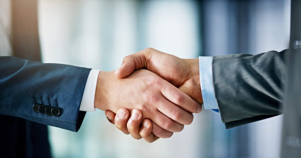 Νέα deals στην Ελλάδα, με κινητικότητα και στη μεσαία κεφαλαιοποίηση, προβλέπει για το 2026 η Bain & Company