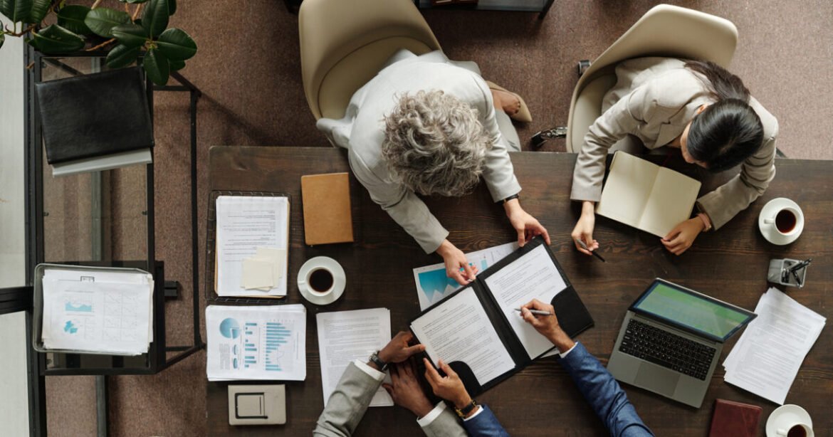 Τα SOS για την επιβίωση των μικρομεσαίων επιχειρήσεων