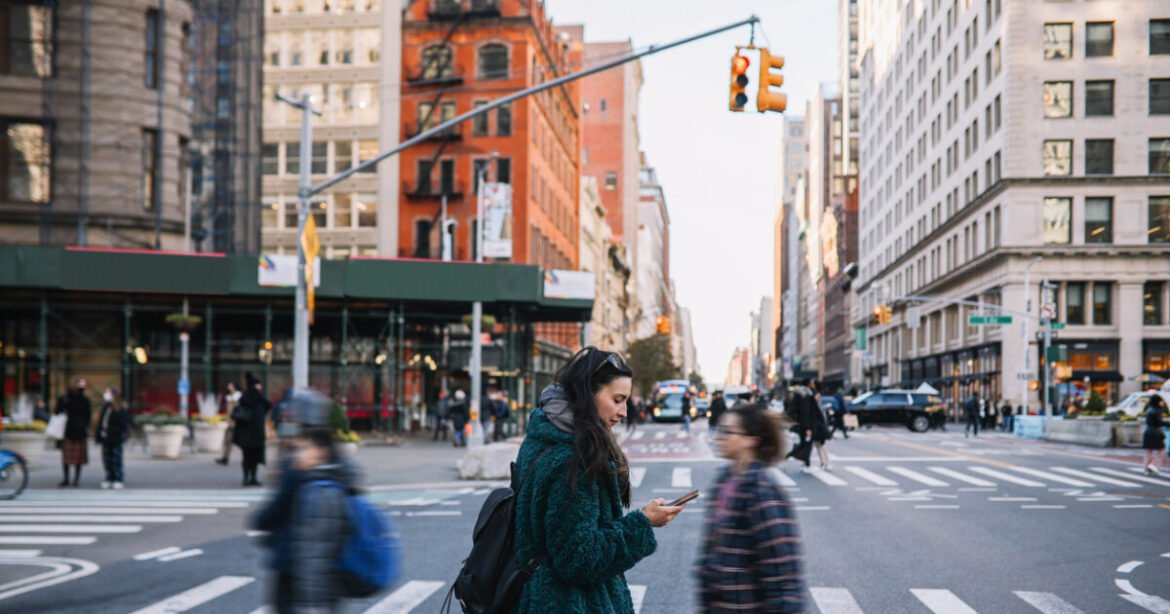 Η ανεργία στις ΗΠΑ υποχώρησε στο 4,3% τον Ιανουάριο – Η θετική αντίδραση Τραμπ