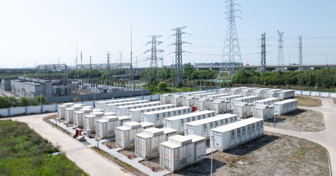 Πόσα έσοδα θα αποκομίσουν φέτος οι μονάδες αποθήκευσης με μπαταρίες, σύμφωνα με τον ΔΑΠΕΕΠ