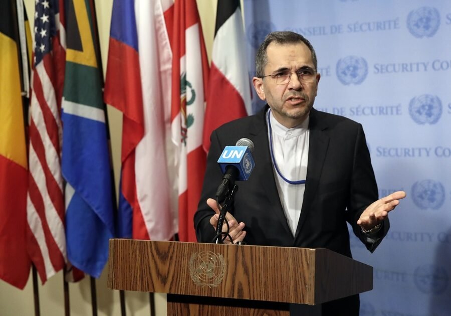 Τεχεράνη προς Ουάσιγκτον: «Η μπάλα στο γήπεδό σας» για νέα πυρηνική συμφωνία – Προϋπόθεση η άρση των κυρώσεων