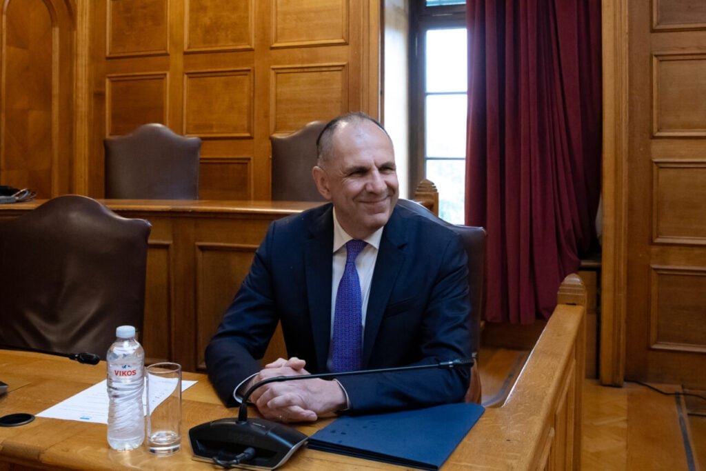 «Τι είπαμε με Ερντογάν»: Κεκλεισμένων των θυρών η ενημέρωση της Βουλής από Γεραπετρίτη