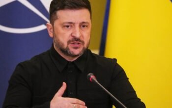 Στη Γενεύη Ρώσοι, Ουκρανοί, Αμερικανοί για το νέο γύρο διαπραγματεύσεων – Η «σιβυλλική» δήλωση Ζελένσκι