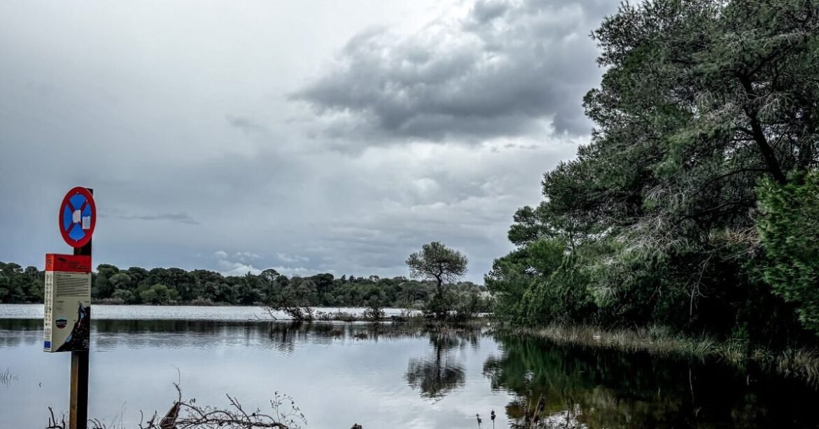Κακοκαιρία: Ήχησε το 112 στο Καστράκι Αιτωλοακαρνανίας – Υπερχείλισε το φράγμα του Στράτου