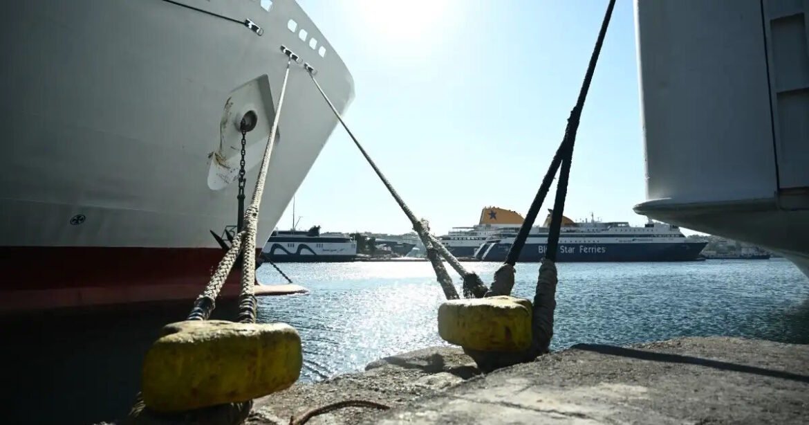 Απεργία στα πλοία το Σάββατο 28 Φεβρουαρίου κήρυξε η ΠΝΟ – Φόρος τιμής στα θύματα των Τεμπών