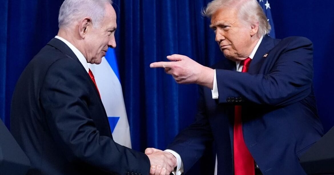 Αποκάλυψη Reuters: Όλο το παρασκήνιο της άγνωστης συνομιλίας Τραμπ και Νετανιάχου που έβαλε τις ΗΠΑ στον πόλεμο