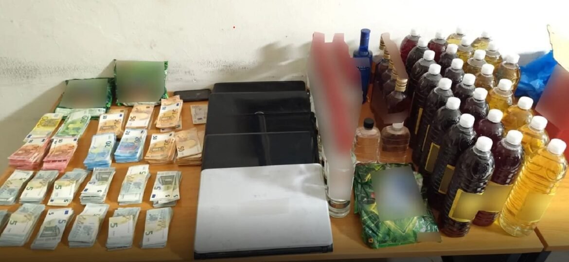 Κολωνός: Τρεις συλλήψεις για πώληση λαθραίων προϊόντων και βία κατά των αστυνομικών