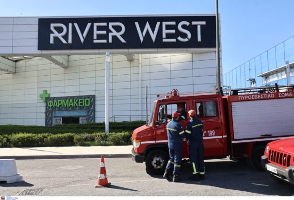 Χαλκιδική: Φωτιά σε σκεπή σπιτιού στον Πολυγύρο έσβησε η Πυροσβεστική