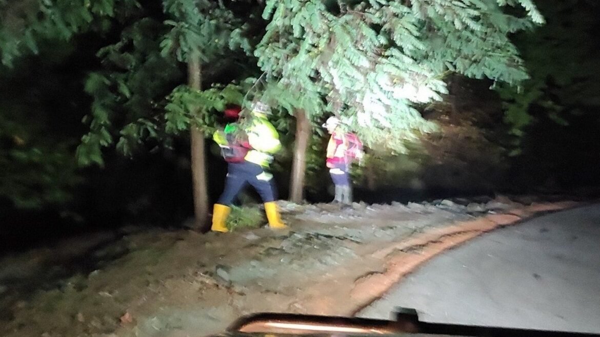 Παρνασσός: Εντοπίστηκαν οι δύο ορειβάτες που έχασαν τον δρόμο τους εξαιτίας της ομίχλης – Μεταφέρονται σε