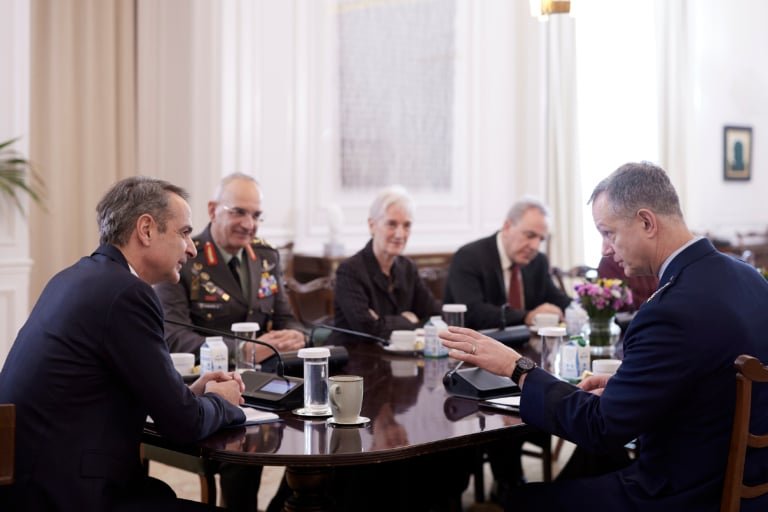 Σε Μητσοτάκη και Δένδια ο SACEUR πτέραρχος Γκρίνκεβιτς – τι συζητήθηκε