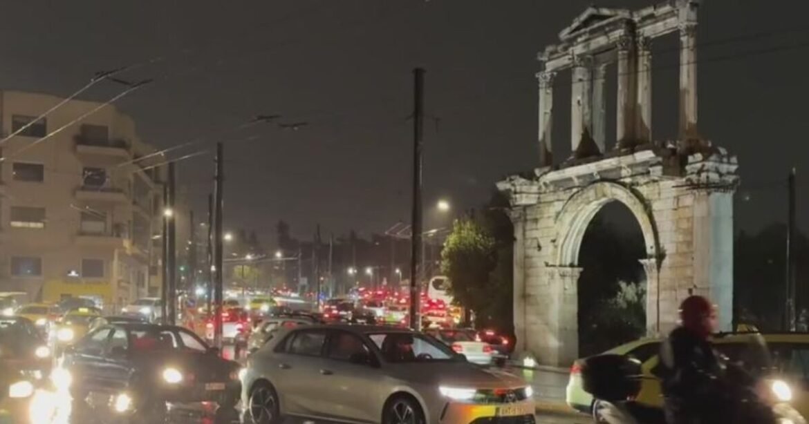 Κακοκαιρία: Ξεκίνησε η μπόρα στην Αττική – Βροχές και καταιγίδες σε πολλές περιοχές